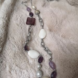 Neclace/stones/silver